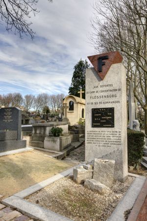 cemetery paris 9 sm.jpg